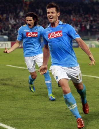 一个容易被 一个容易被